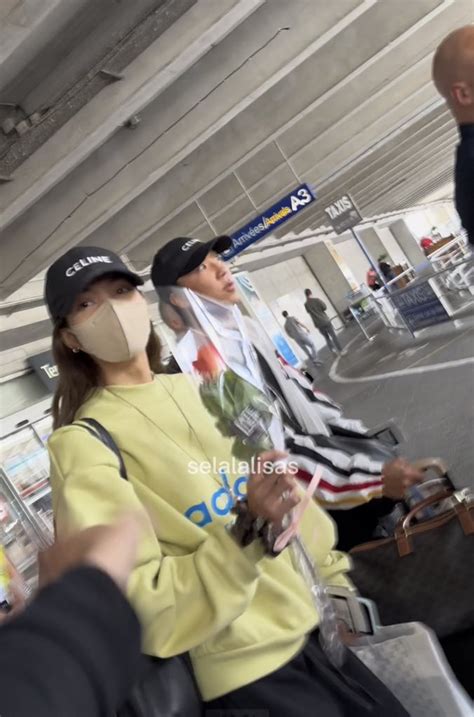 Bl Ckpi K Global Fanbase On Twitter Lisa Has Safely Arrived At Nice