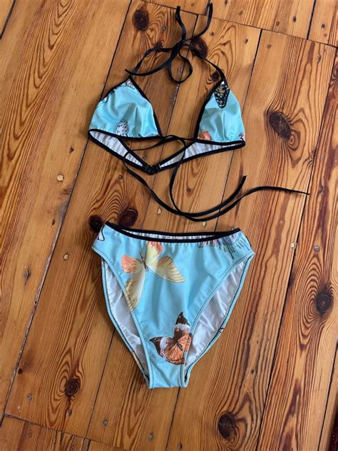 Hot Sexy Beth Whale Bikini Pics