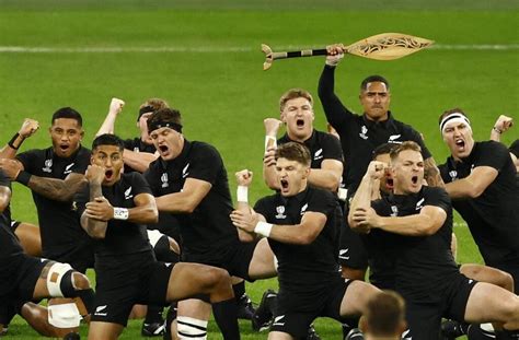 VIDÉO Le haka chahuté des All Blacks avant le quart de finale contre l