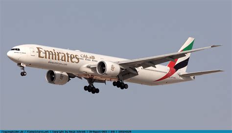 Picture Emirates Boeing H Er A Epn