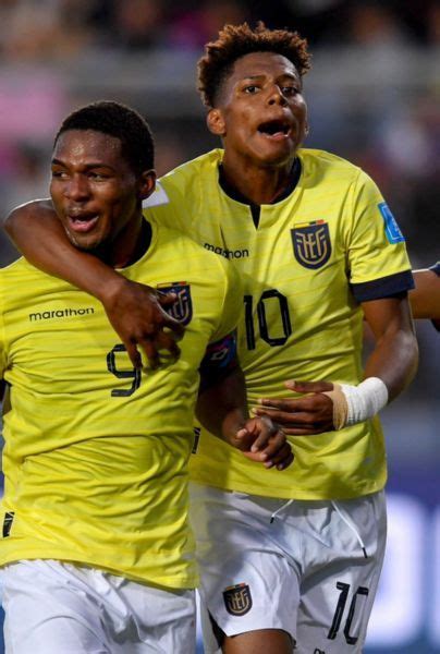 Ecuador remontó ante Eslovaquia y sumó su primer triunfo en el Mundial