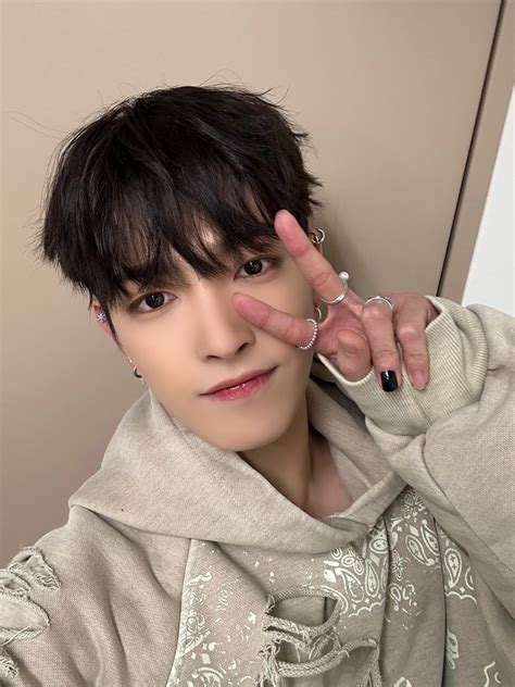 Ateez 에이티즈 On Twitter [ 홍중] 🖐🖐🖐 Ateez 에이티즈