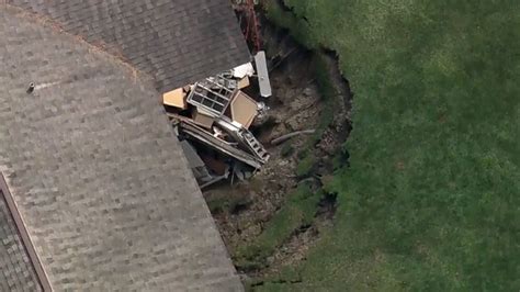 Sinkhole swallows part of Florida home - ABC News