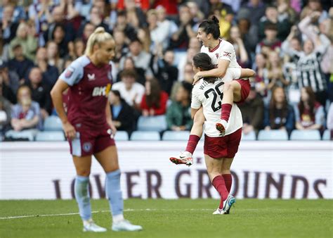 Manchester United Win At Villa With Late Williams Goal In WSL Opener