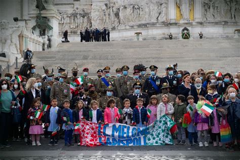 Studenti Incontrano Le Medaglie Doro Al Valor Militare Dire It