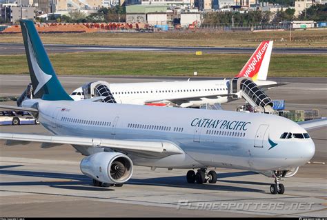 B HLP Cathay Pacific Airbus A330 343 Photo By Alva Lien ID 1544526