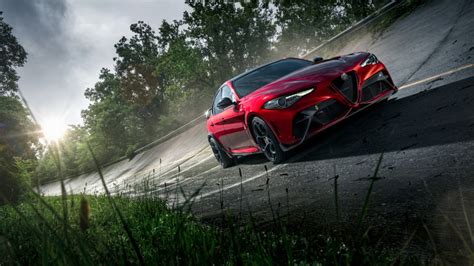 Alfa Romeo Giulia GTAm Wallpaper 8K