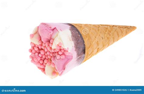 Sorvete Isolado Em Cone De Waffle Foto De Stock Imagem De Bolinha