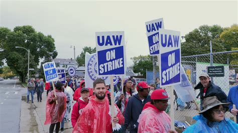 UAW strike of Big Three auto manufacturers expands