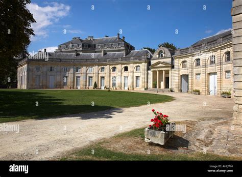 Chateau Du Bouilh France Stock Photo Alamy