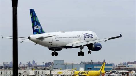 Aviones Chocan En Aeropuerto De Nueva York Cdmx En La Red