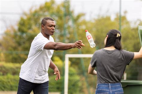 Marcel Desailly Recycle Make It Your Goal Arabic