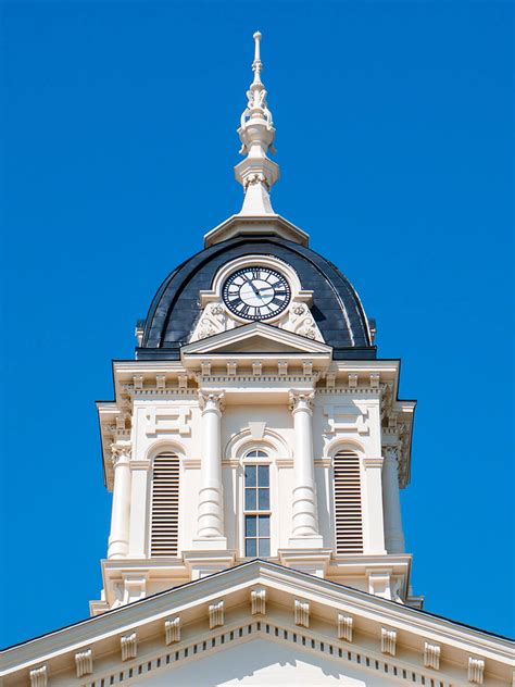 Marshall County Courthouse - Midwest Maintenance