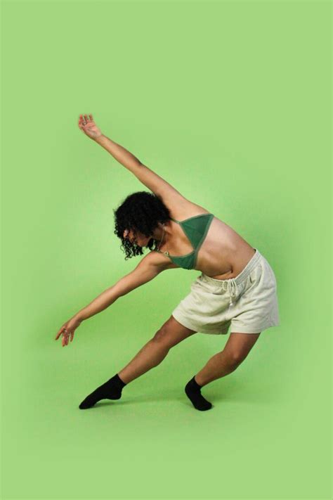 Hot Sexy Kara Cannella Bikini Pics