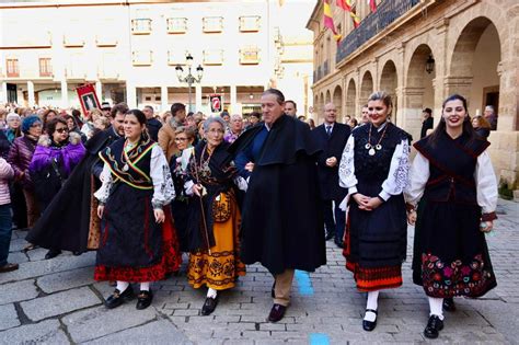 Más de 1 500 águedas llenan Benavente de tradición y fiesta para