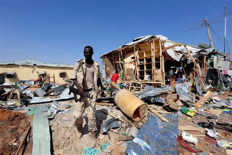 Suicide Bombing in Somalia Kills Dozens at a Market - The New York Times