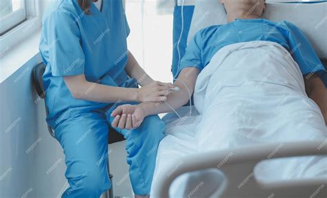 Premium Photo Injured Patient Showing Doctor Broken Wrist And Arm