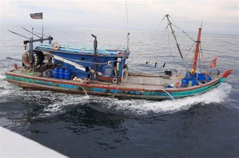 KKP Tangkap Kapal Ikan Berbendera Malaysia Di Selat Malaka ANTARA News