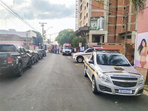 Trabalhadores Se Ferem Ap S Sofrerem Queda De Andaime No Centro