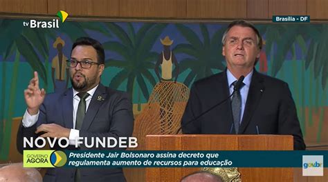 Presidente Jair Bolsonaro Assina A Regulamentação Do Novo Fundeb