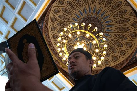 Tadarus Al Quran Di Masjid ANTARA Sultra