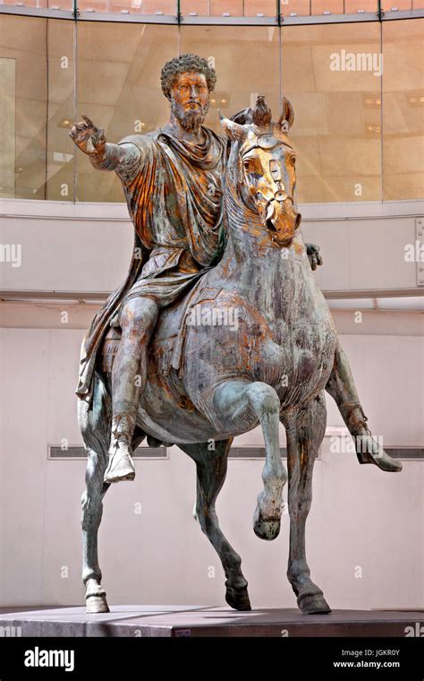 La Statua Equestre Originale Dell Imperatore Marco Aurelio All