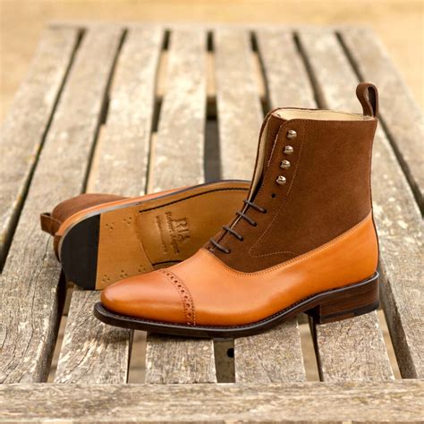 The Kinzie St Balmoral Boot No Robert August