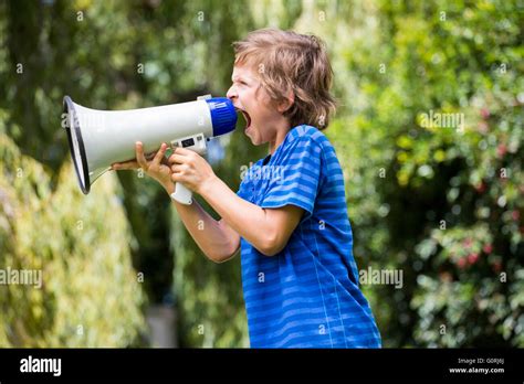 Kid Screaming Hi Res Stock Photography And Images Alamy