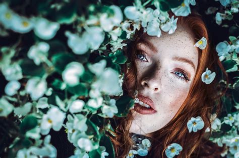 Wallpaper Plants Leaves Face Women Redhead 2048x1365