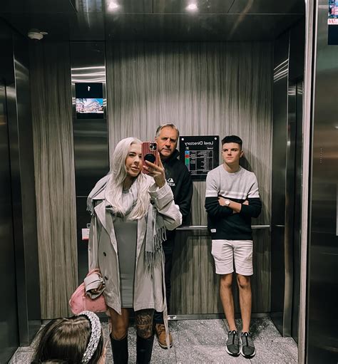 BILLIE BEEVER (@billiebeever) • Instagram photos and videos