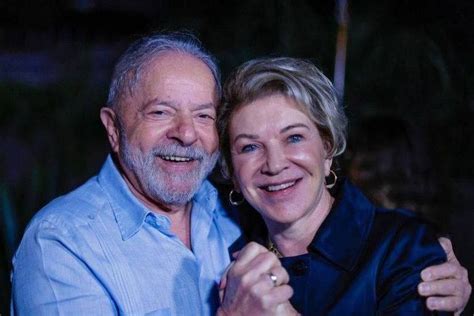 Marta Suplicy de volta ao PT Lula carrega bilhete único de Boulos