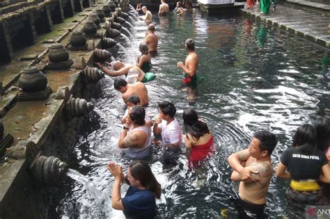 Mengenal Melukat Ritual Pembersihan Diri Dan Memuliakan Air Di Bali