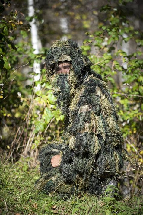 Traje De Ghillie Foto De Archivo Imagen De Parte Militar