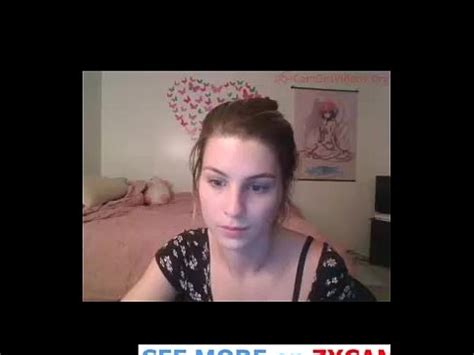 Sexy Woman From ZXCAM Fondles Her Pussy XNXX