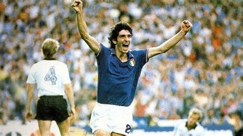 Avlive E Morto Paolo Rossi Litalia Piange Leroe Del Mundial 1982