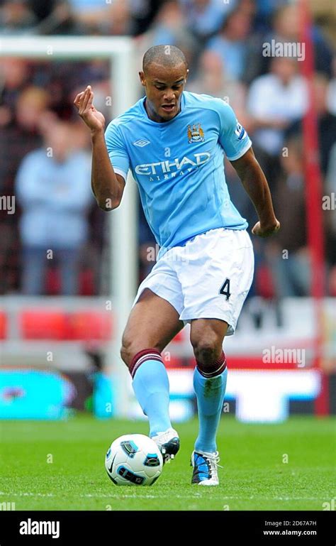 Soccer Vincent Kompany Hi Res Stock Photography And Images Alamy