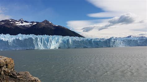 Ice Lake Meterology Russium Water Gray Near Mountain Island