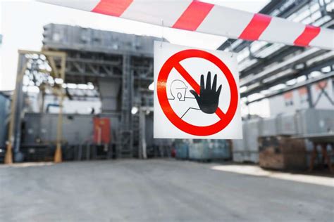 Guide to Workplace Safety Signs: Importance & Best Practices