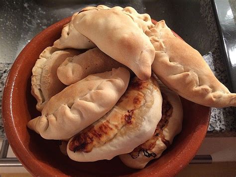 Argentinische Empanadas Mit Rindfleisch Rezepte Suchen