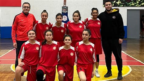 Basketbol Takimimiz F Nale Y Kseld Efeler Anadolu Lisesi