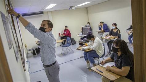 Amlo Llama A Universidades A Regresar A Clases Presenciales N