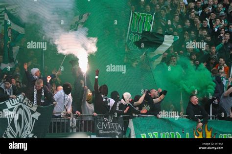 Pyro Ultras Fotos Und Bildmaterial In Hoher Aufl Sung Alamy