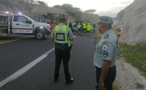 Actualiza Gobierno De Oaxaca A 16 Cifra De Muertos En Accidente Carretero Se Han Recuperado 12