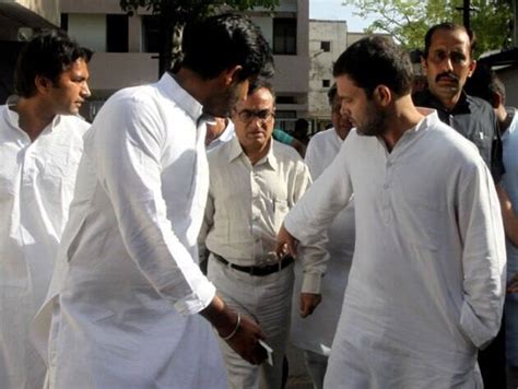 Farmer Hangs Himself During Cm’s Rally At Jantar Mantar Picture Gallery Others News The