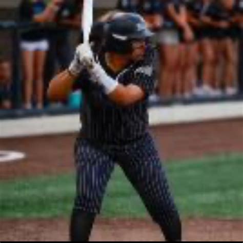 Isabel Cruz S Softball Recruiting Profile