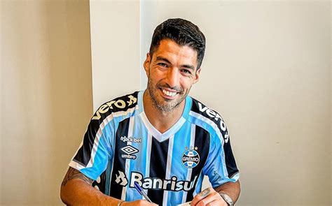 Luis Su Rez Oficialmente Es Nuevo Jugador De Gremio De Brasil Grupo