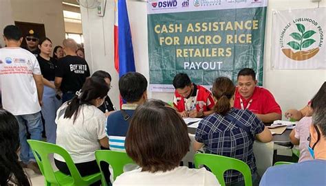 PAMAMAHAGI NG AYUDA SA RICE RETAILERS TATAPUSIN NA NG DSWD Police