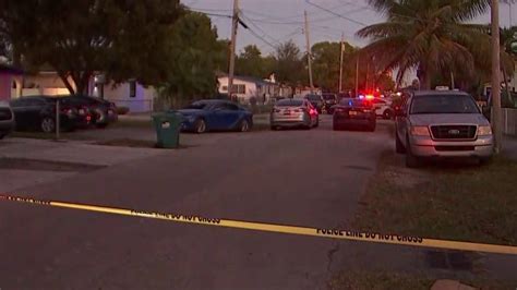 Man In Custody After Fatally Stabbing His Wife In Nw Miami Dade Police