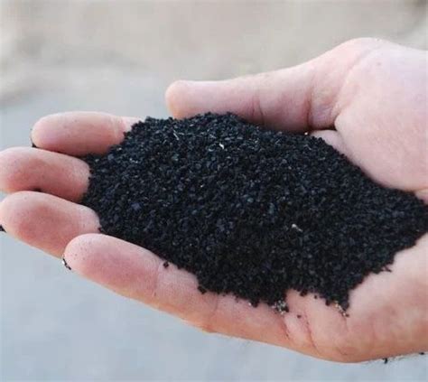 Industrial Grade Black Crumb Rubber Modified Bitumen At 25000 Metric