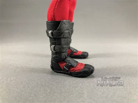 A Review Of Mezcos Exclusive One12 Collective Deadpool Hi Def